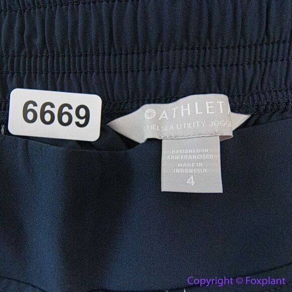 NEW Athleta Chelsea Utility Jogger, NAVY ,size 4 - Picture 14 of 16